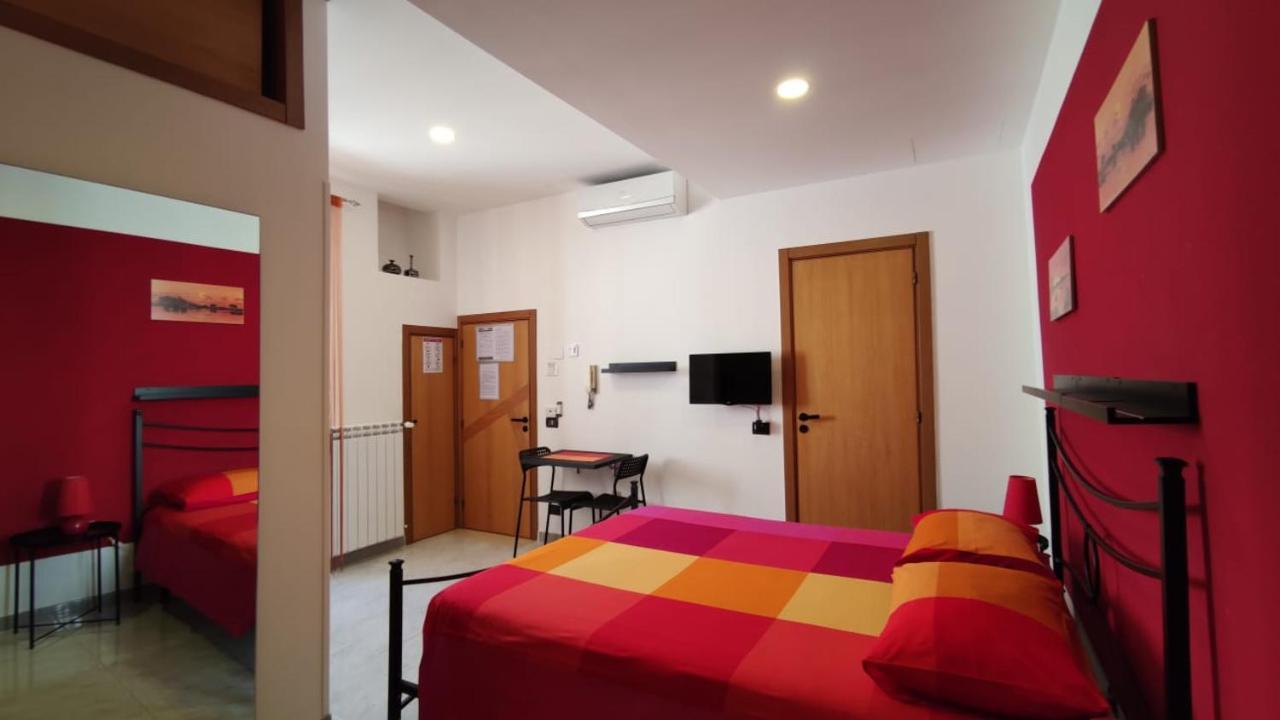 モノーポリ Al Fly Bed & Breakfast エクステリア 写真
